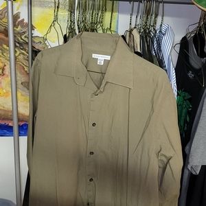 Brand new dress shirt (no tags)